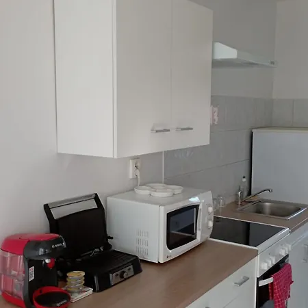 Servallhost- Duplex Proche Centre Parking Et Fibre Inclus Beauvais