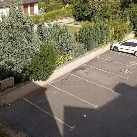 Servallhost- Duplex Proche Centre Parking Et Fibre Inclus Lägenhet *