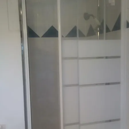 Servallhost- Duplex Proche Centre Parking Et Fibre Inclus Apartment