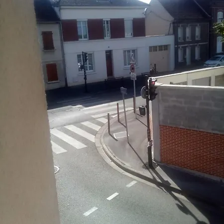 Servallhost- Duplex Proche Centre Parking Et Fibre Inclus * Beauvais