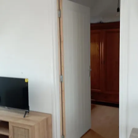 Servallhost- Duplex Proche Centre Parking Et Fibre Inclus *