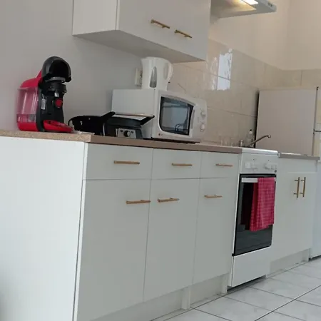 Servallhost- Duplex Proche Centre Parking Et Fibre Inclus Apartment Beauvais