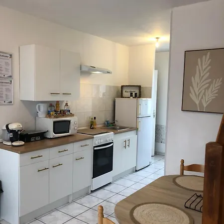 Apartment Servallhost- Duplex Proche Centre Parking Et Fibre Inclus